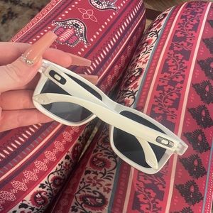 Oakley men’s sunglasses